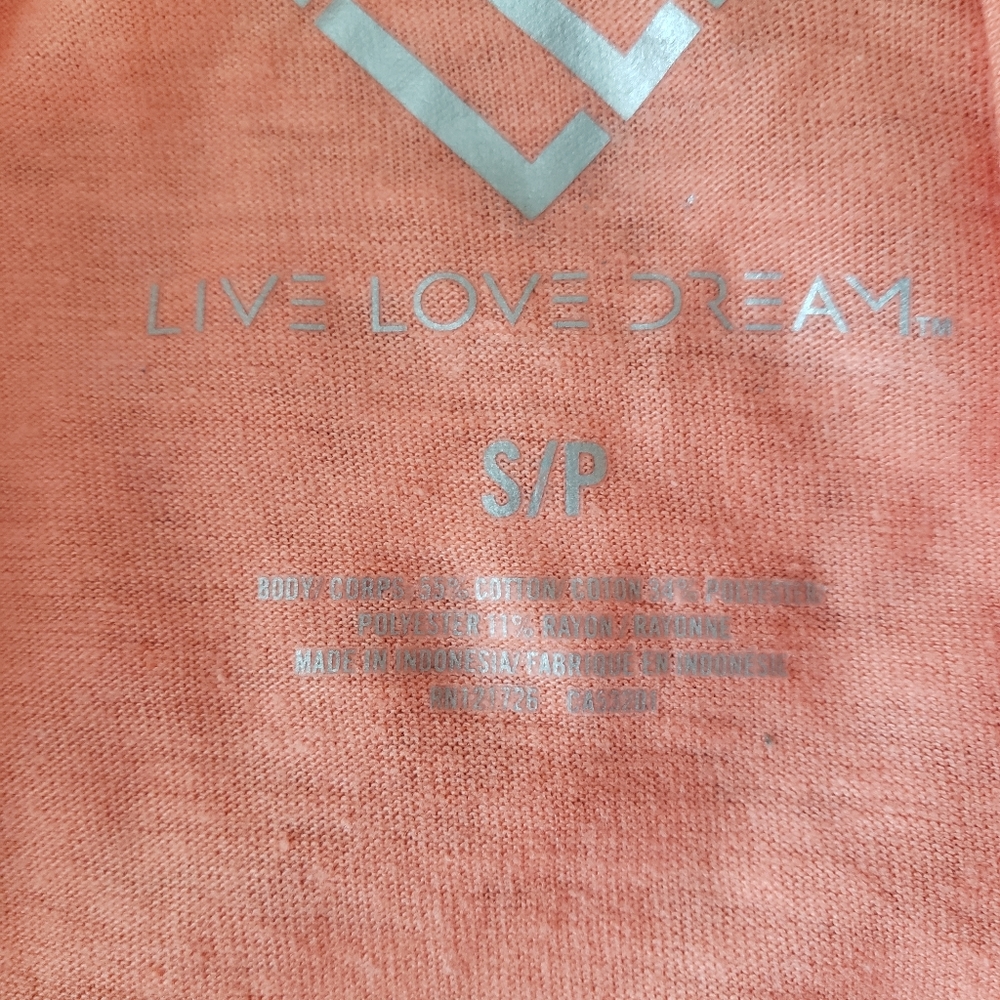 Tank Tops - Picture 4 of 8